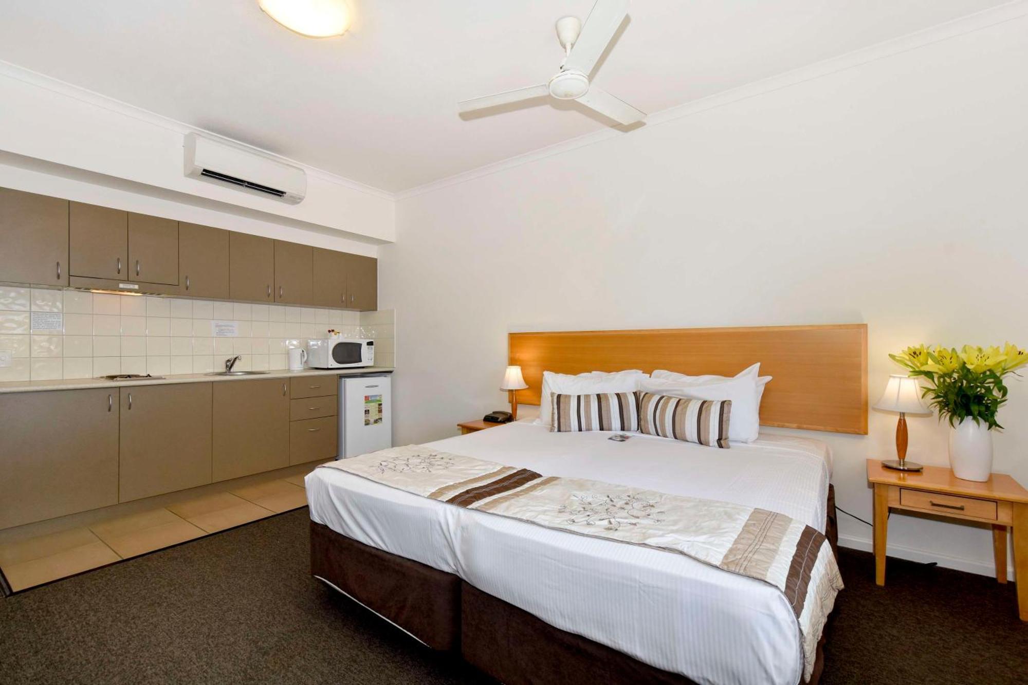 Metro Advance Apartments & Hotel Darwin Exterior photo